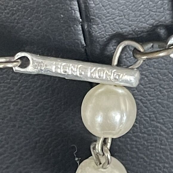 Vintage 3 Strand Classic Faux Pearls White Ivory Signed Hong Kong 20” +2” Extend - Picture 5 of 5